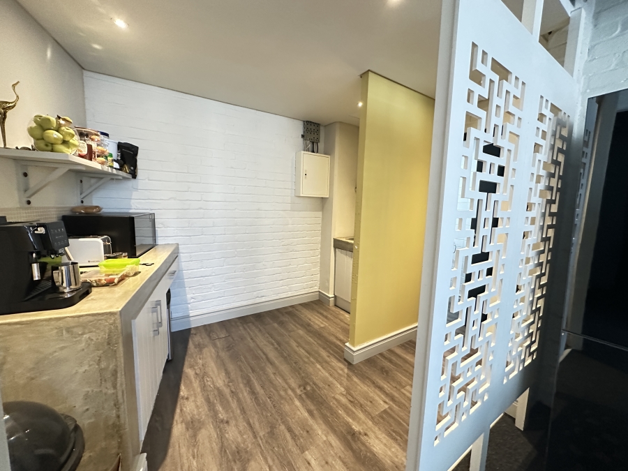 To Let commercial Property for Rent in Gardens Western Cape